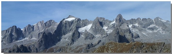 Le valli Zocca, Torrone e Cameraccio viste dalla Val Romilla. Foto di M. Dei Cas