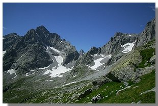 La cima ed il passo di Zocca (foto M.Dei Cas)