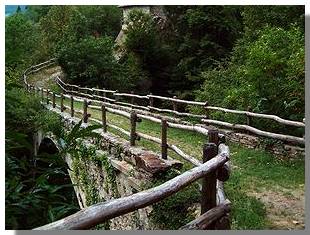 Il ponte sulla Valmala. Foto di M. Dei Cas