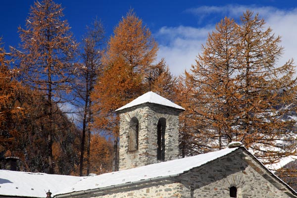 Il campanile della Chiesa di San Giuseppe (foto R. Moiola)